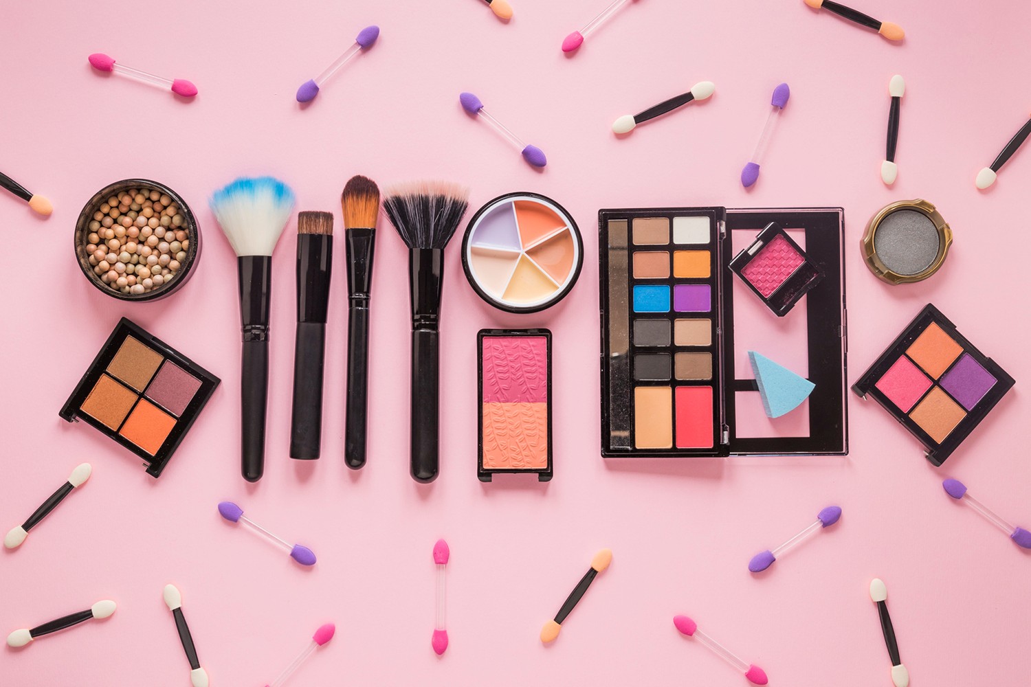 دبلوم صناعة مستحضرات التجميل